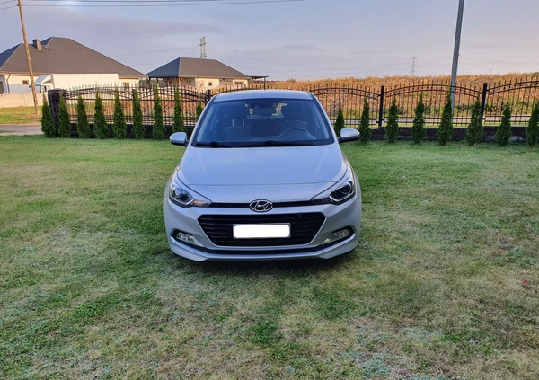 Hyundai i20 cena 35900 przebieg: 129000, rok produkcji 2016 z Rajgród małe 301